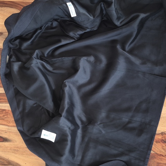 Austin Reed 100% Wool Two Button Blazer - Picture 7 of 17